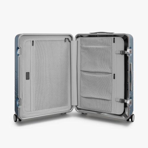 Luggage Hybrid CheckInMedium ElementalBlue Interior f8b2721a 9170 4af7 9ce5 313de325c651