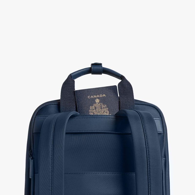 Metro Backpack OxfordBlue 3801 848b628d 2ca8 4804 b2fd e2e58abbe693