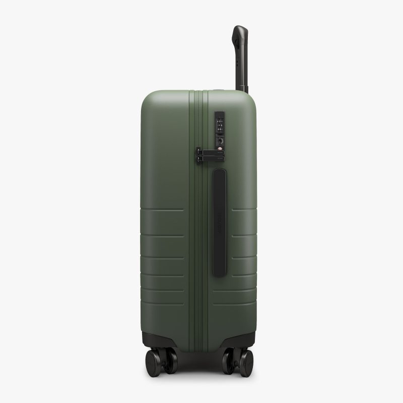 Product CarryOn OliveGreen Side 733bc840 39fd 4246 8554 826c52e87aa7