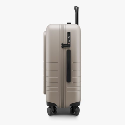 Product CarryOn Pro Plus DesertTaupe Side 1ab7b201 28e1 4f20 8684 0fc9490cef1a