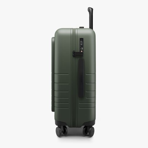 Product CarryOn Pro Plus OliveGreen Side a0be60cc 0721 4079 9231 8ccc4556ae48