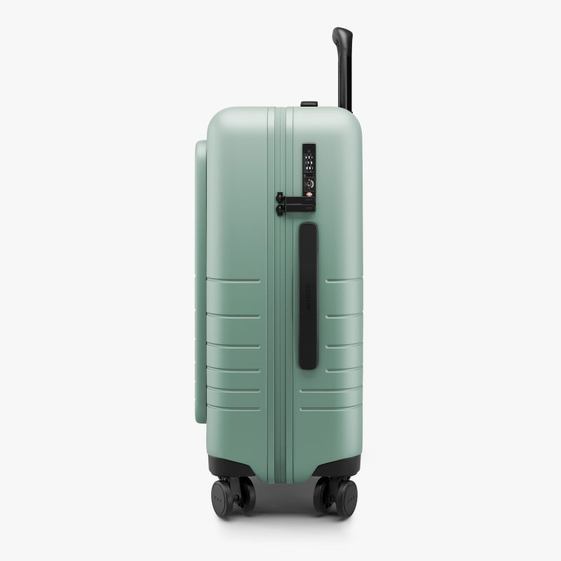 Product CarryOn Pro Plus View Side