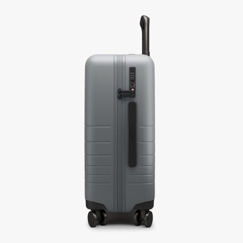 Product CarryOn StormGrey Side e9693daa fdfc 490d 844d 6de6dc1c5307